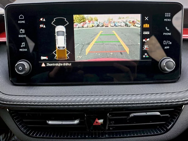 Škoda Fabia Monte Carlo DSG 1,5TSi 110kW - foto 22