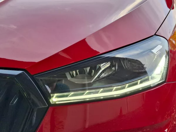 Škoda Fabia Monte Carlo DSG 1,5TSi 110kW - foto 32