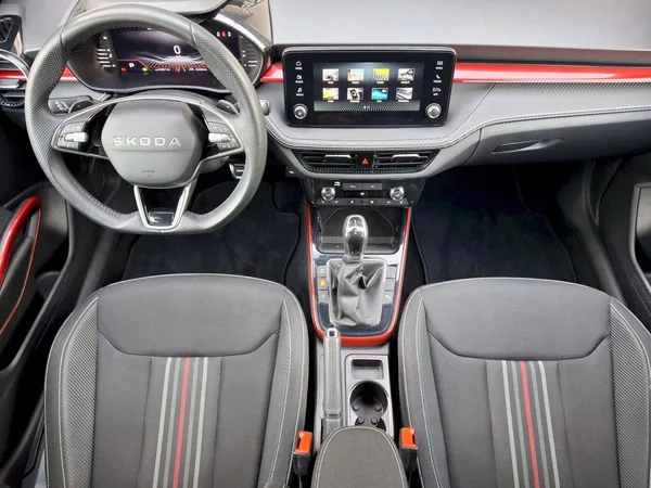Škoda Fabia Monte Carlo DSG 1,5TSi 110kW - foto 5