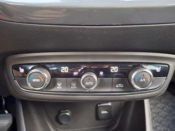 Opel Crossland X Elegance Automat 1,2Turbo 96kW - foto 23