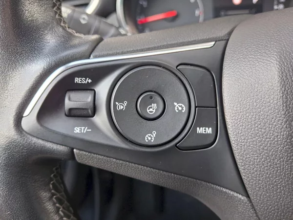 Opel Crossland X Elegance Automat 1,2Turbo 96kW - foto 29