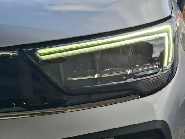 Opel Crossland X Elegance Automat 1,2Turbo 96kW - foto 32