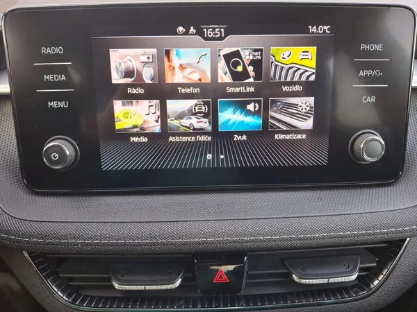 Škoda Fabia Style Plus DSG 1,0TSi 81kW Col - foto 17