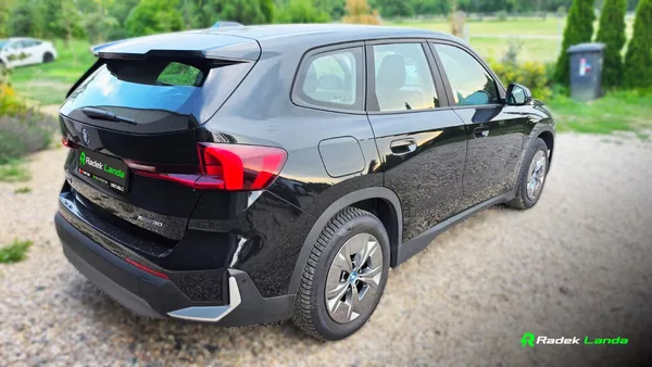 BMW iX1 xDrive30 - foto 5