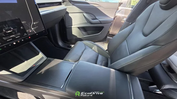 Tesla Model X Plaid 1020 koní, Tažné 2 250kg - foto 11