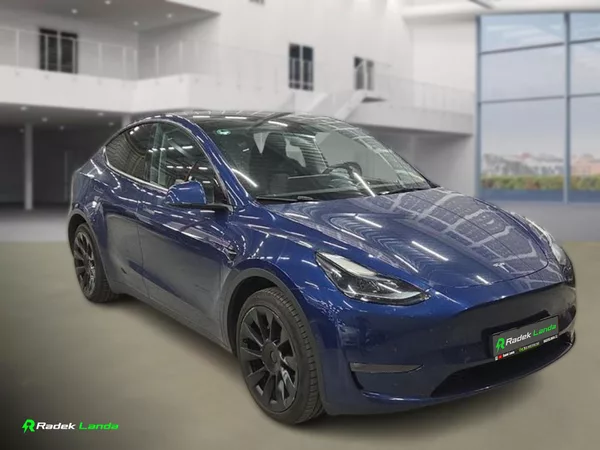 Tesla Model Y Tažné | Možnost FSD
