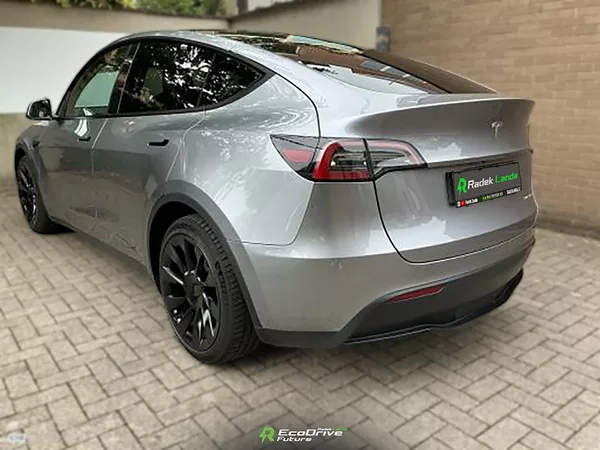 Tesla Model Y Long Range AWD 4×4 - foto 3