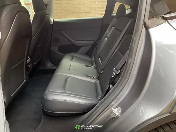 Tesla Model Y Long Range AWD 4×4 - foto 9