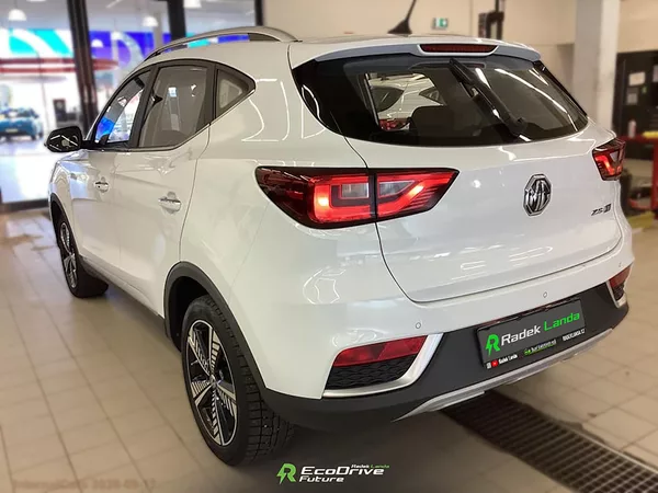 MG ZS 44,5 kWh, FWD (143 koní) - foto 3