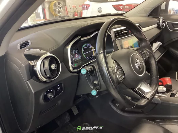 MG ZS 44,5 kWh, FWD (143 koní) - foto 6