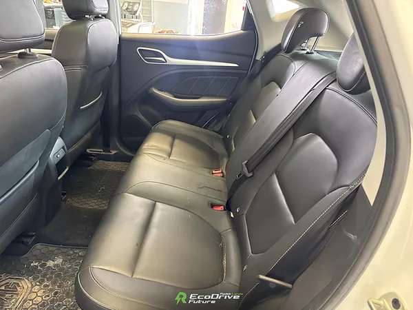 MG ZS 44,5 kWh, FWD (143 koní) - foto 13