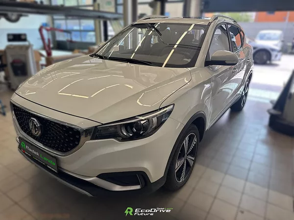 MG ZS 44,5 kWh, FWD (143 koní) - foto 2