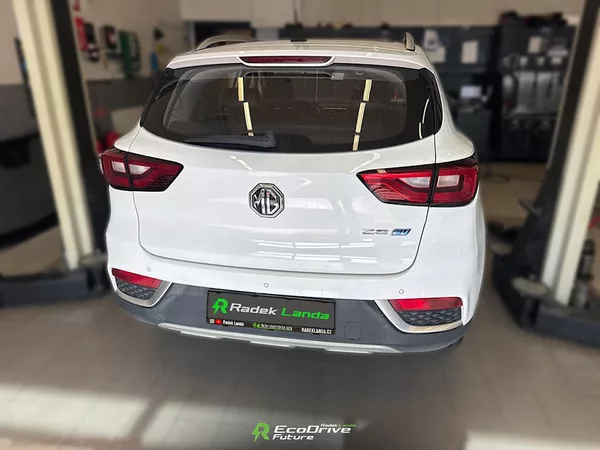 MG ZS 44,5 kWh, FWD (143 koní) - foto 4
