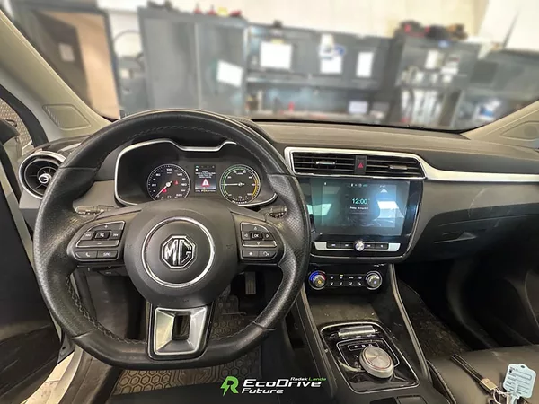 MG ZS 44,5 kWh, FWD (143 koní) - foto 6