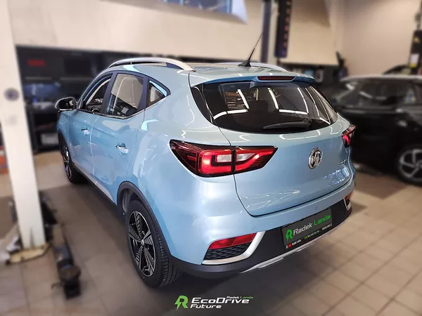 MG ZS 44,5 kWh, FWD (143 koní) - foto 3