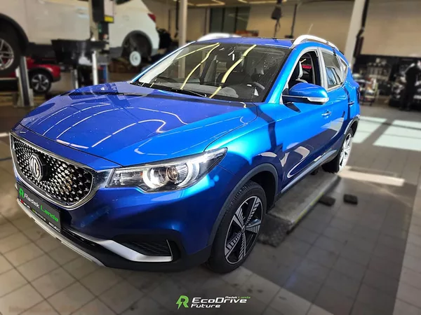 MG ZS 44,5 kWh, FWD (143 koní) - foto 2