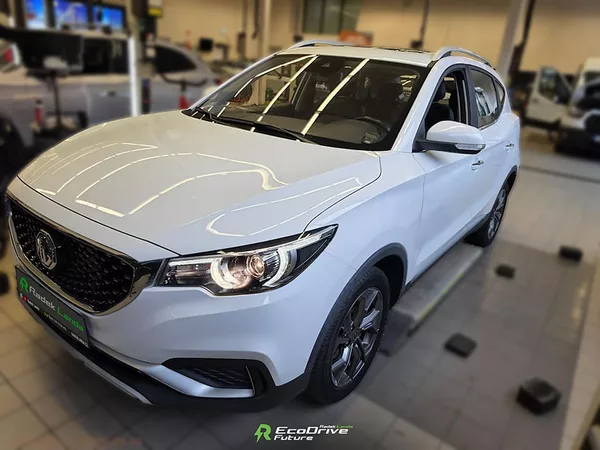 MG ZS 44,5 kWh, FWD (143 koní) - foto 2