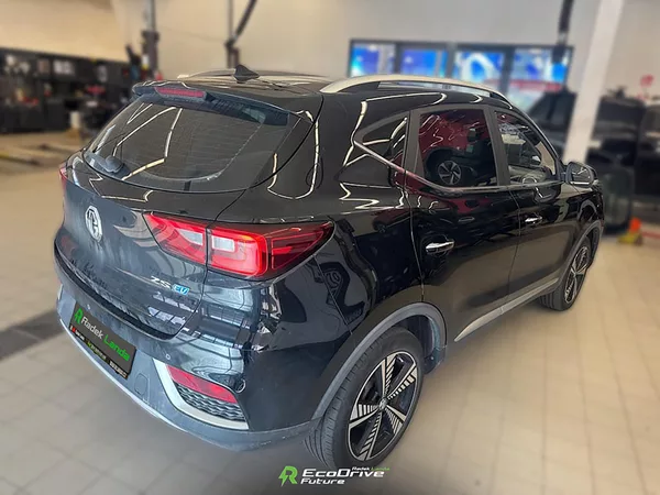 MG ZS 44,5 kWh, FWD (143 koní) - foto 4