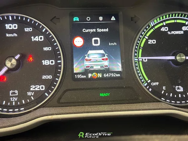 MG ZS 44,5 kWh, FWD (143 koní) - foto 8