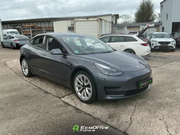 Tesla Model 3 AMD Ryzen, Grok | SOH 93 % - foto 2