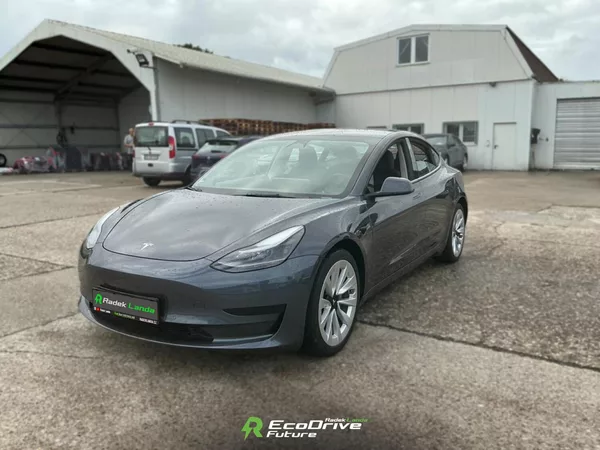 Tesla Model 3 AMD Ryzen, Grok | SOH 93 % - foto 4