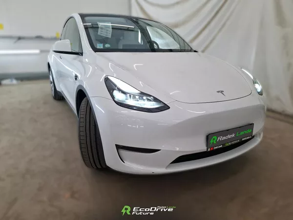 Tesla Model Y Bílý interiér, AMD, tažné - foto 2