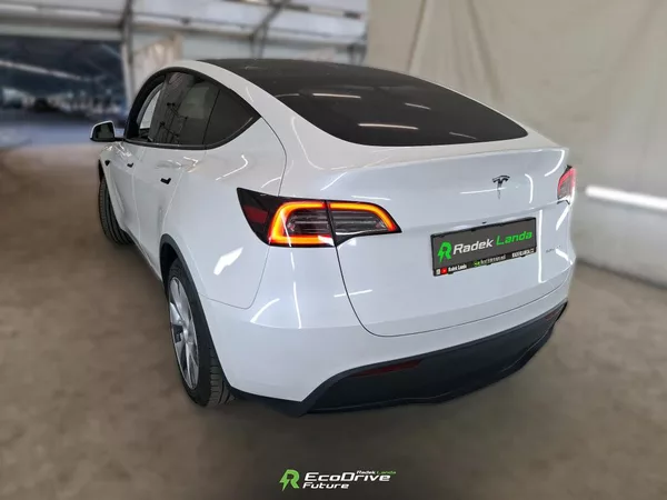 Tesla Model Y Bílý interiér, AMD, tažné - foto 3