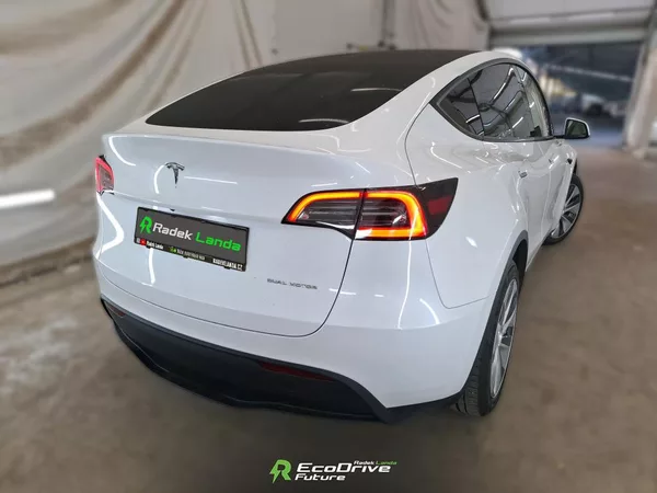 Tesla Model Y Bílý interiér, AMD, tažné - foto 5