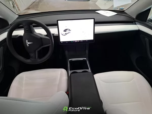Tesla Model Y Bílý interiér, AMD, tažné - foto 7