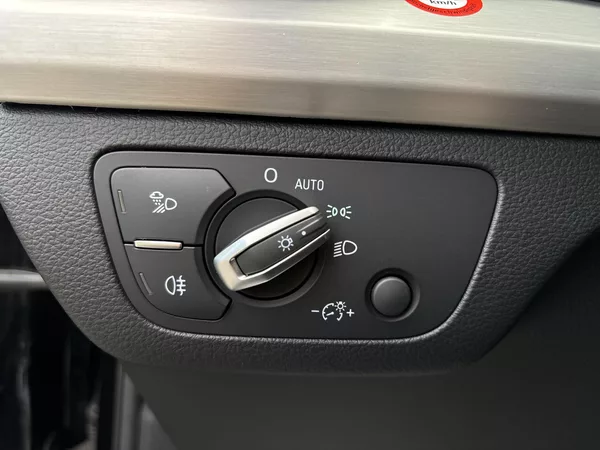 Audi Q5 50TFSIe SLine PANO NOV BATERIE - foto 28