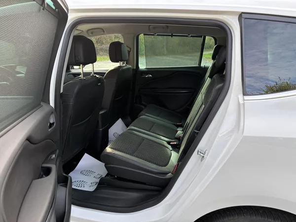 Opel Zafira 1.4 Turbo 103kw Serviska ČR - foto 18