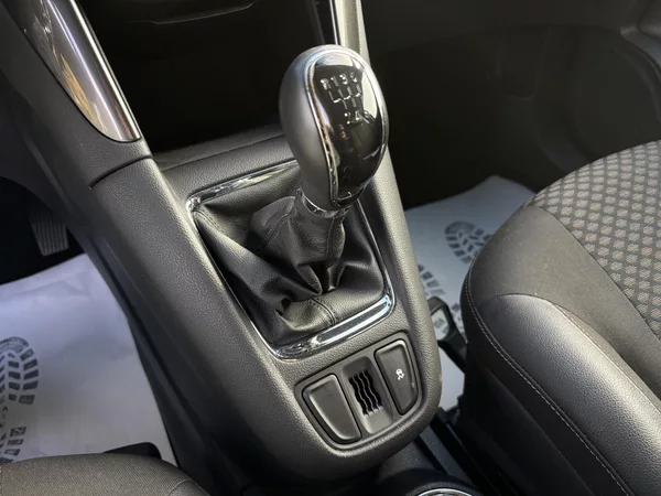 Opel Zafira 1.4 Turbo 103kw Serviska ČR - foto 24
