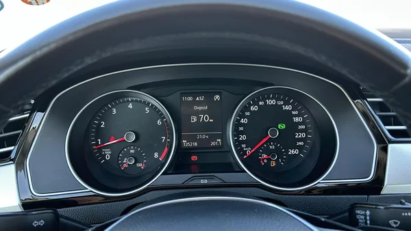 Volkswagen Passat 1,4 TSI DSG Comfortline - foto 11