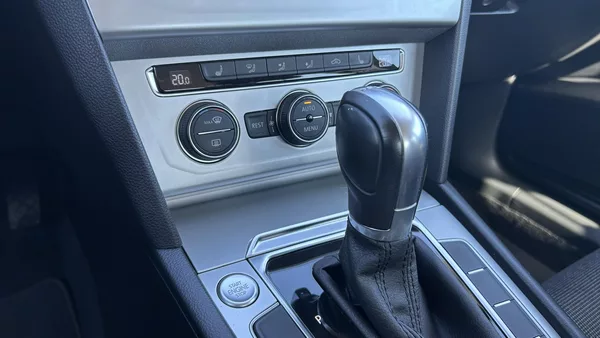 Volkswagen Passat 1,4 TSI DSG Comfortline - foto 14