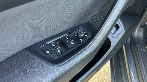 Volkswagen Passat 1,4 TSI DSG Comfortline - foto 20