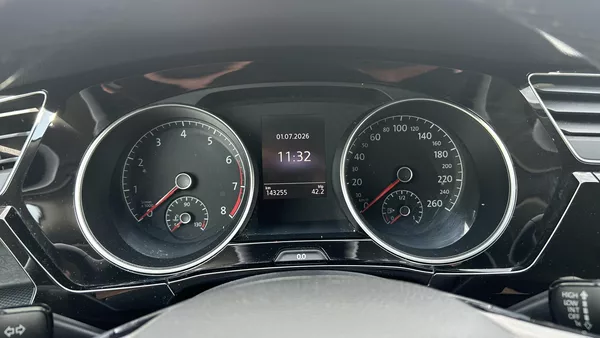 Volkswagen Touran 1,4TSI 110KW 7MÍST TOP!!!!! - foto 11