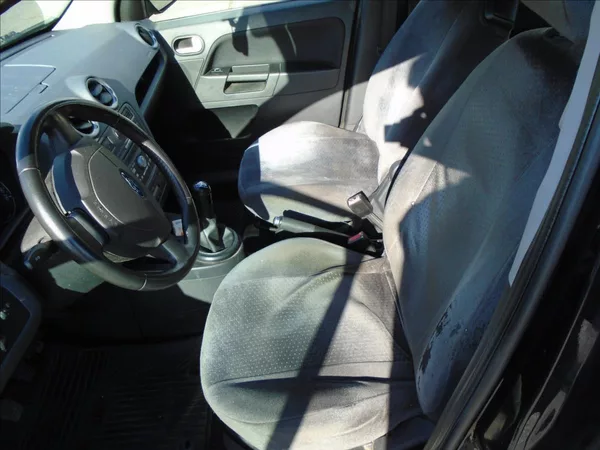 Ford Fusion 1,4 - foto 10