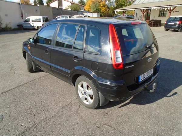 Ford Fusion 1,4 - foto 6