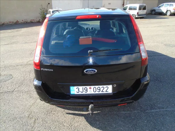 Ford Fusion 1,4 - foto 7