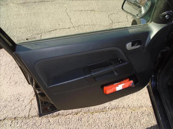 Ford Fusion 1,4 - foto 9
