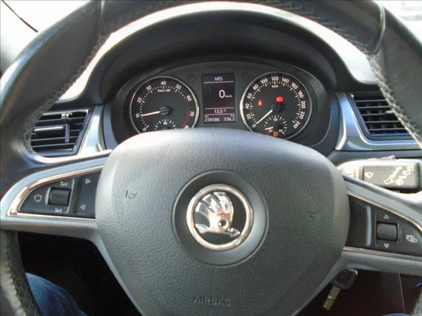Škoda Rapid 1,2 - foto 24