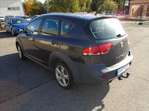 Seat Altea 2,0 4X4 - foto 2