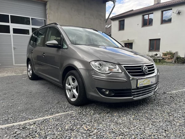 Volkswagen Touran 1,4 TSi 103 Kw TAŽNÉ