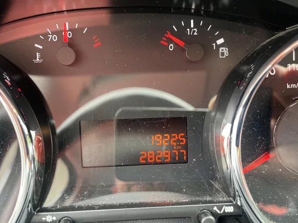 Peugeot 3008 1,6 HDi 84 Kw TAŽNÉ!! - foto 12