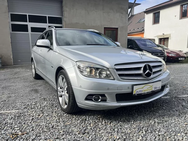Mercedes-Benz Třídy C 320 CDi 165 Kw 4MATIC