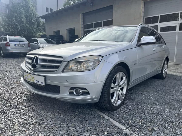Mercedes-Benz Třídy C 320 CDi 165 Kw 4MATIC - foto 3