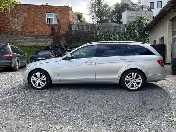 Mercedes-Benz Třídy C 320 CDi 165 Kw 4MATIC - foto 8