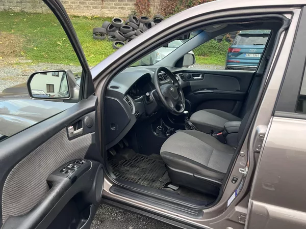 Kia Sportage 2,0 CRDi 110 Kw 4X4 ACTIVE - foto 10
