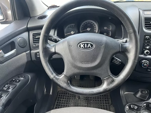 Kia Sportage 2,0 CRDi 110 Kw 4X4 ACTIVE - foto 13