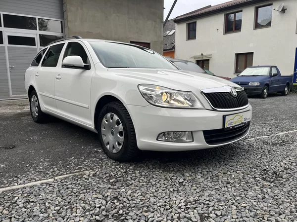 Škoda Octavia 1,4 TSi 90 Kw DSG ELEGANCE